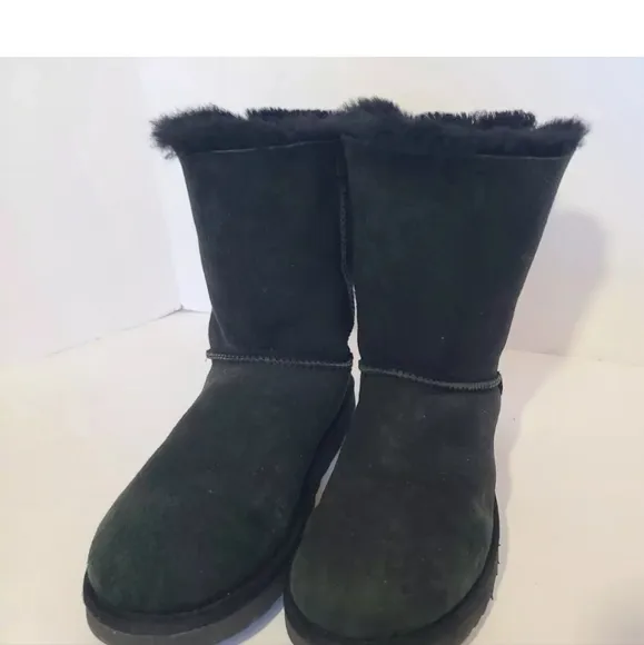 UGG Women's Solid Black Bailey Bow II Fuzzy Boots US 10