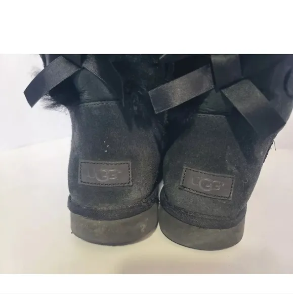 UGG Women's Solid Black Bailey Bow II Fuzzy Boots US 10