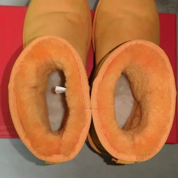 UGG Classic Mini II Short Suede Sheepskin Boots in California Poppy. Size 8