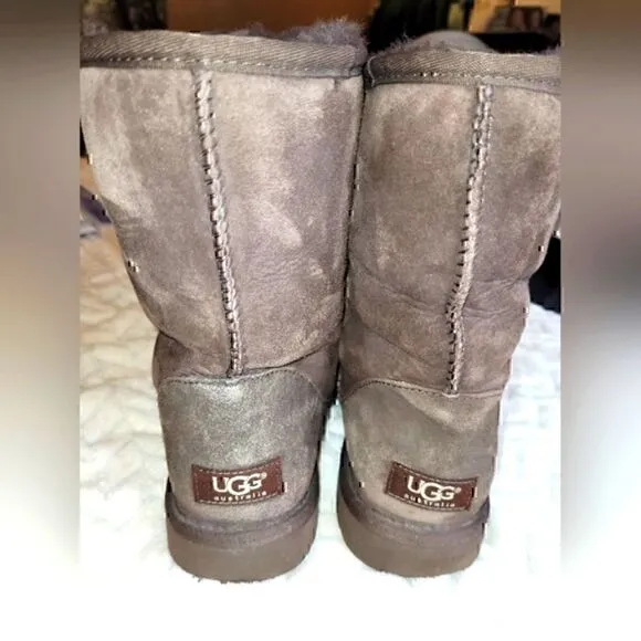Ugg Classic Short II Boot in Brown, sz 10 .