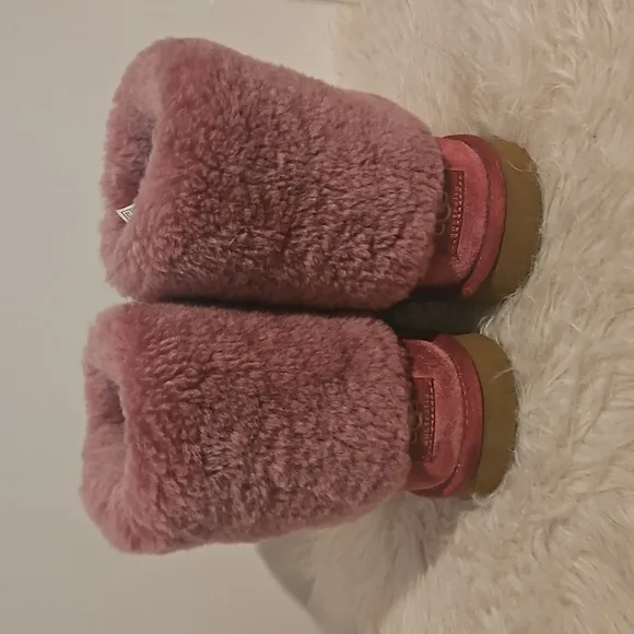 UGGS Ellee Dusty Rose Boots Big Kids Size 5