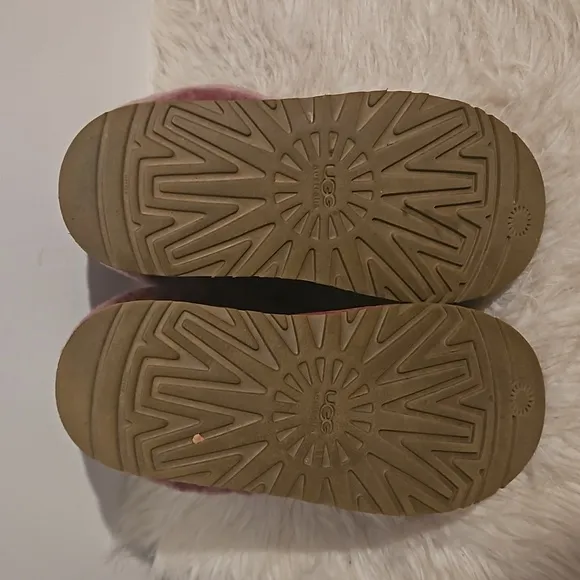 UGGS Ellee Dusty Rose Boots Big Kids Size 5