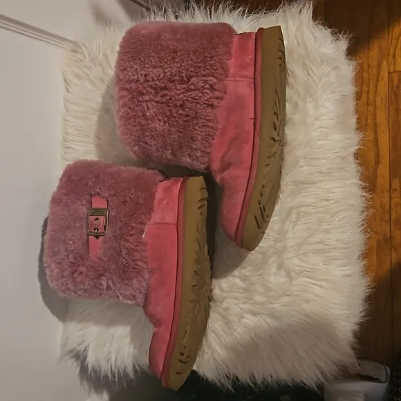 UGGS Ellee Dusty Rose Boots Big Kids Size 5