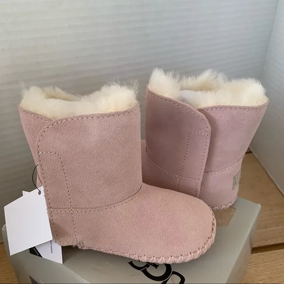 Uggs pink infant Caden boots see size chart