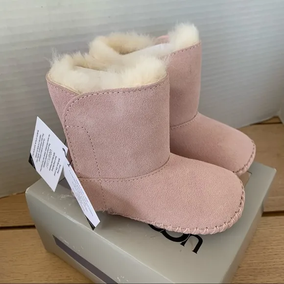 Uggs pink infant Caden boots see size chart