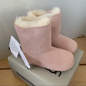 Uggs pink infant Caden boots see size chart
