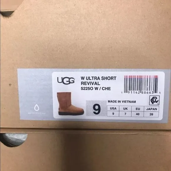 UGG ULTRA SHORT REVIVAL WATER RESISTANT BOOTS