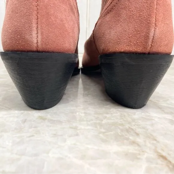 Urban Outfitters Boots Lynn Suede Rose Pink Cowboy Western  Size 7.  NWT