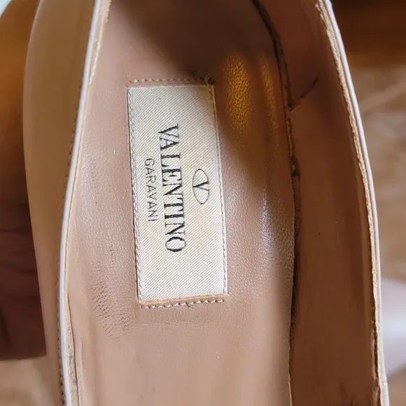 Valentino Garavani Nude Heels Leather Shoes Eur. 37.5