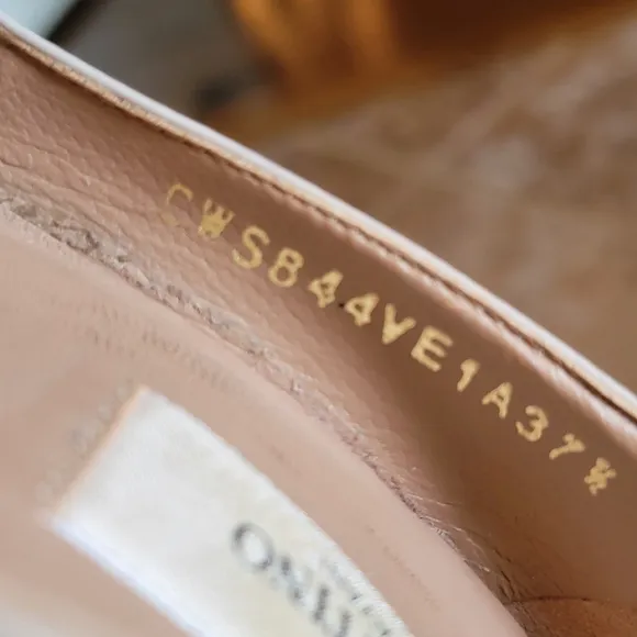 Valentino Garavani Nude Heels Leather Shoes Eur. 37.5