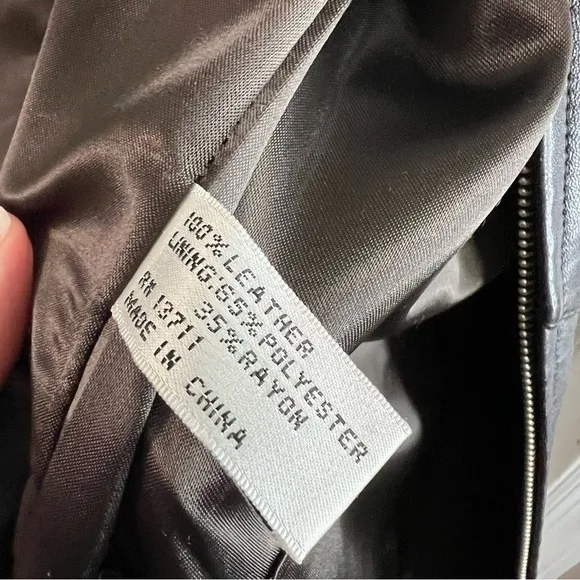 Valerie Stevens New Zealand lambskin zip up long jacket