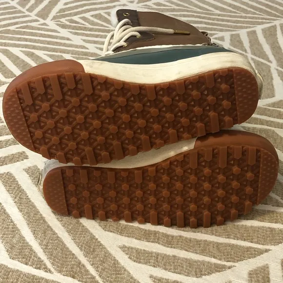 Vans Brown and Green Winter Boots