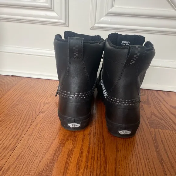 Vans MTE Mid Waterproof Boot Black