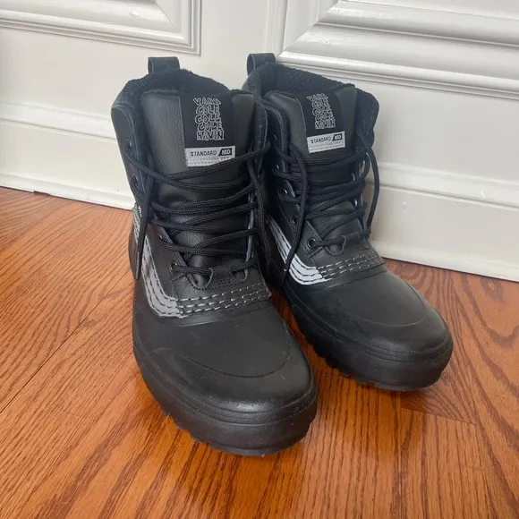 Vans MTE Mid Waterproof Boot Black
