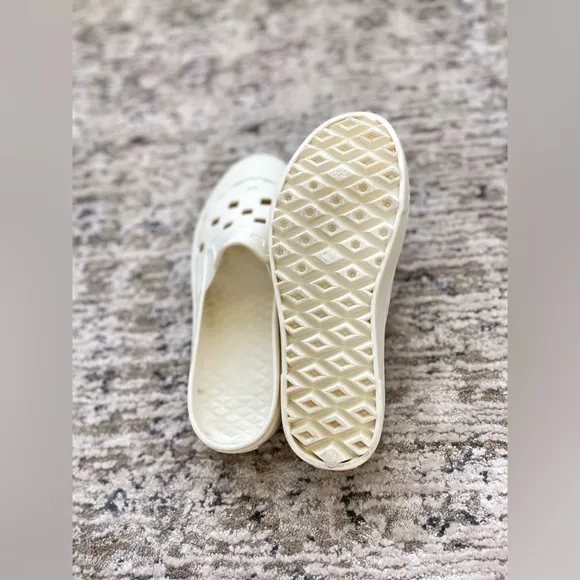 VANS Slip-On Mule TREK Sneakers Shoes Mens Size 8 Waterproof Marshmallow White