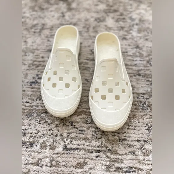 VANS Slip-On Mule TREK Sneakers Shoes Mens Size 8 Waterproof Marshmallow White