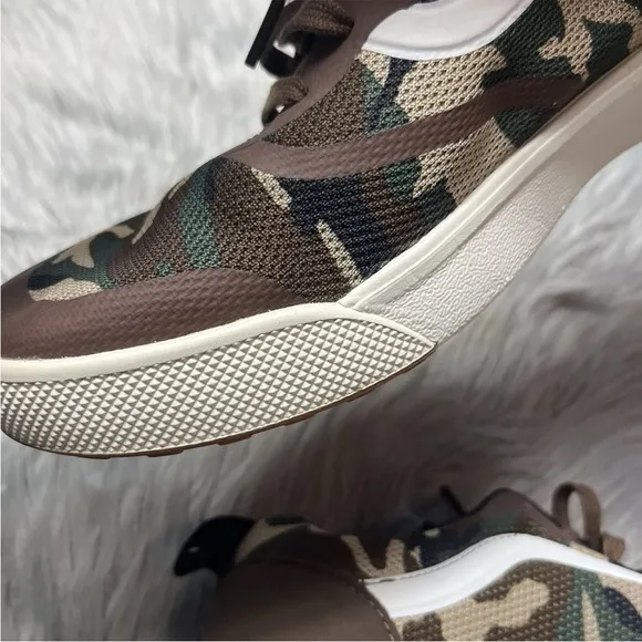 Vans Ultrarange Men’s Rapidweld Brown Green Camo Shoes Size 10