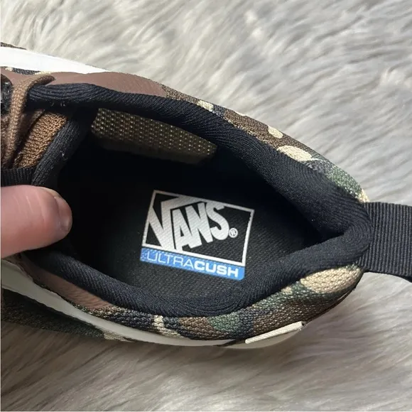 Vans Ultrarange Men’s Rapidweld Brown Green Camo Shoes Size 10