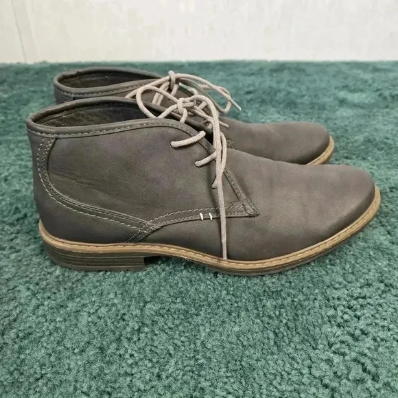 Varese Men's 10 Gobi II Chukka Boots Gray Faux Leather Lace Up GQ Office Career