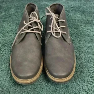 Varese Men's 10 Gobi II Chukka Boots Gray Faux Leather Lace Up GQ Office Career