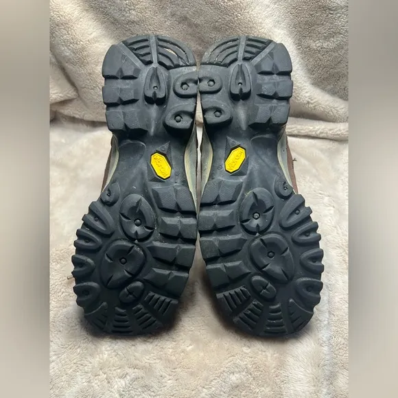 Vasque 10.5 Men Hiking Boots Gore Tex Vibram Sole