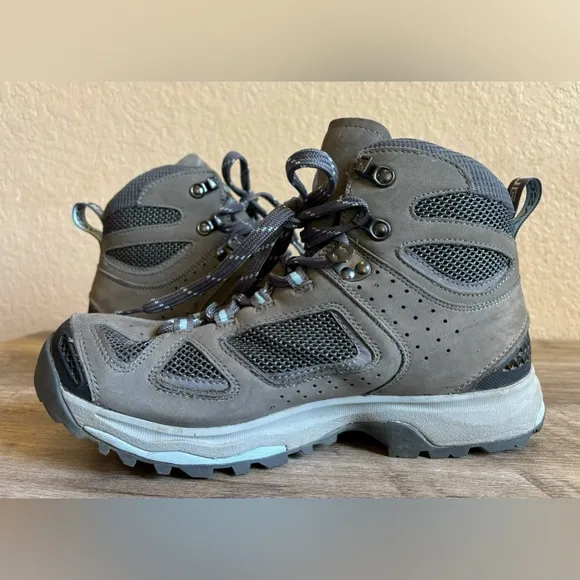 Vasque Goretex Hiking Boots Womens Size 10.5
