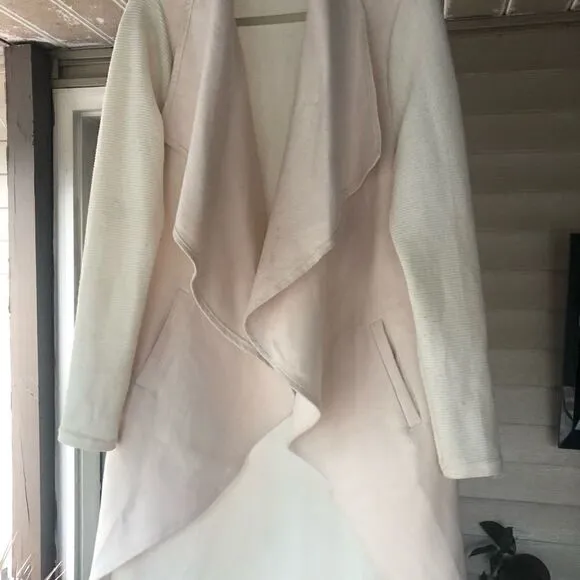 Very classy White Flutter long coat/ Cardigan