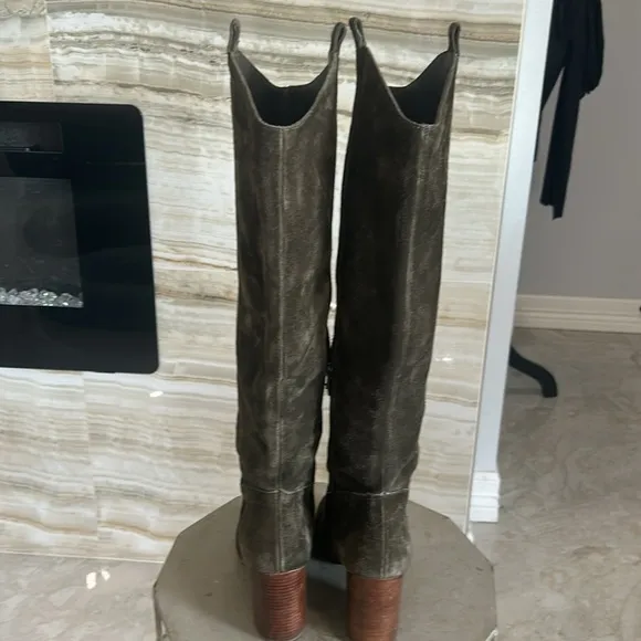 Via Spiga Women’s “ Babe” KneeHigh Boots. Olive/Brown Suede. Size 8.5M