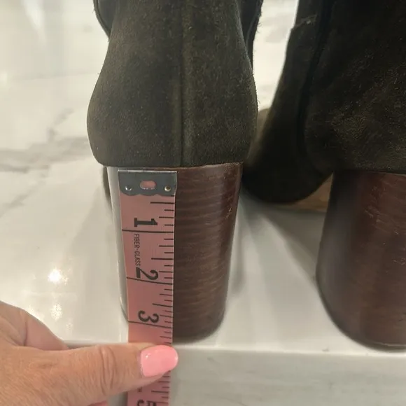 Via Spiga Women’s “ Babe” KneeHigh Boots. Olive/Brown Suede. Size 8.5M