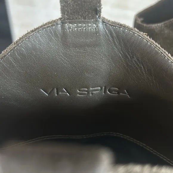Via Spiga Women’s “ Babe” KneeHigh Boots. Olive/Brown Suede. Size 8.5M