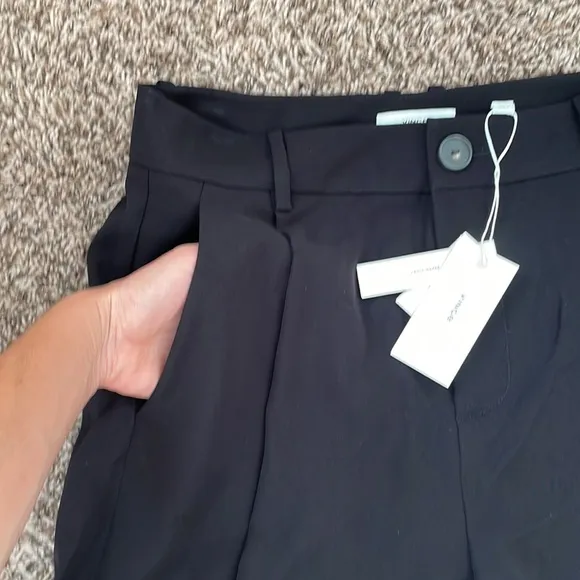 Vince Pleat Front High Waisted Black Shorts Size 8 NWT