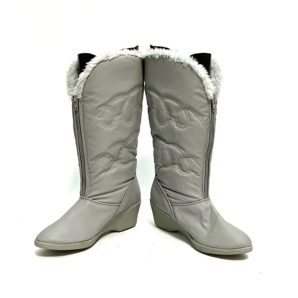 Vintage 1970s gray nylon zip front faux fur lined knee high winter snow boots