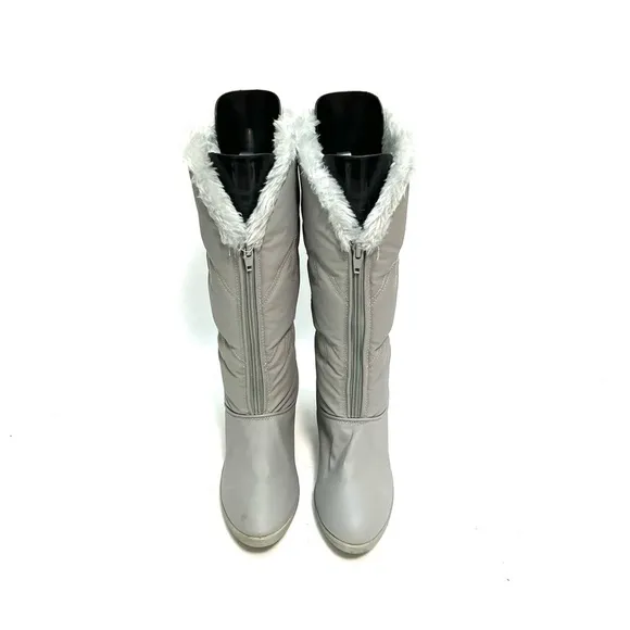 Vintage 1970s gray nylon zip front faux fur lined knee high winter snow boots