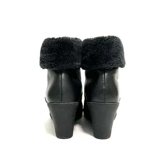 Vintage 1980s black pebble leather faux fur fold over zip front wedge snow boots