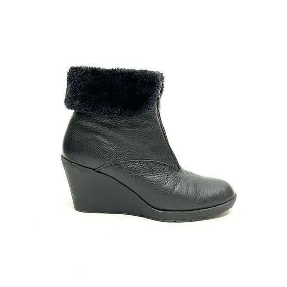Vintage 1980s black pebble leather faux fur fold over zip front wedge snow boots