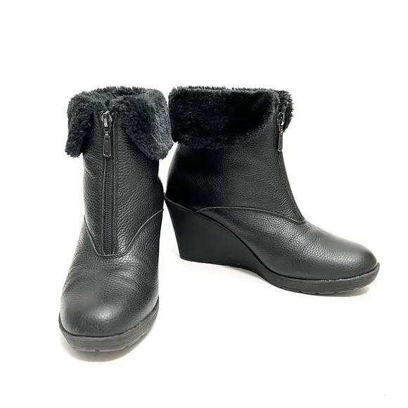 Vintage 1980s black pebble leather faux fur fold over zip front wedge snow boots