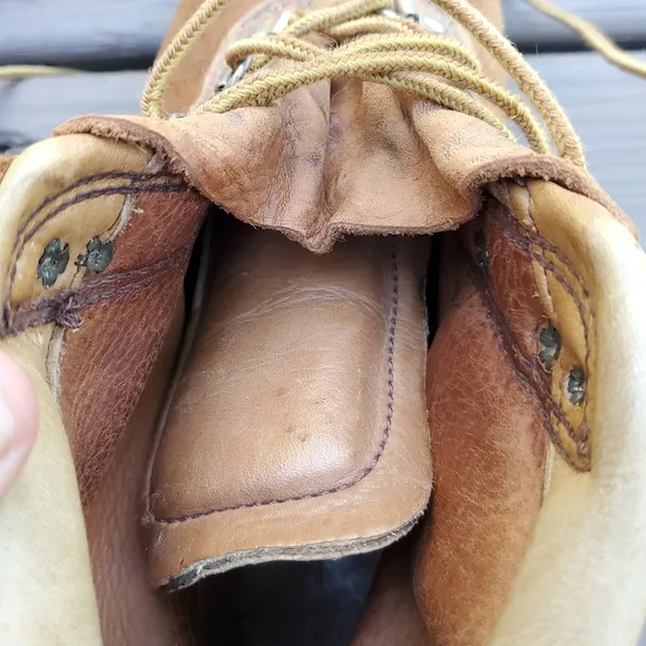 Vintage 90s y2k Brown Roughout Suede Leather Mountaineering Hiking Boots 8