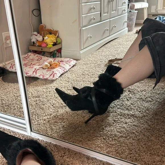 Vintage Black Fur-Trimmed Nine West Boots