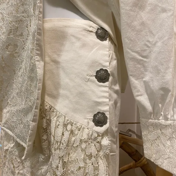 Vintage Country western set.  Cotton and lace shirt and skirt set.  S/m.