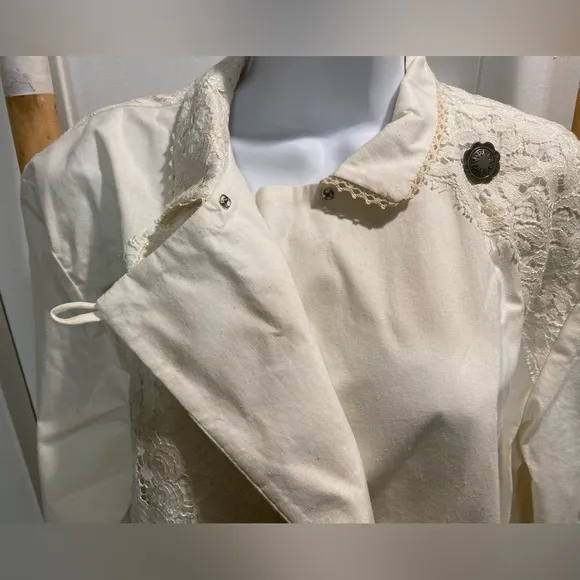 Vintage Country western set.  Cotton and lace shirt and skirt set.  S/m.