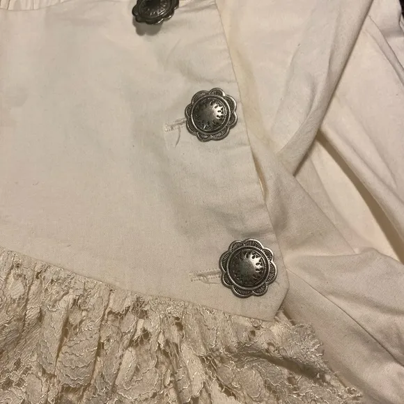 Vintage Country western set.  Cotton and lace shirt and skirt set.  S/m.