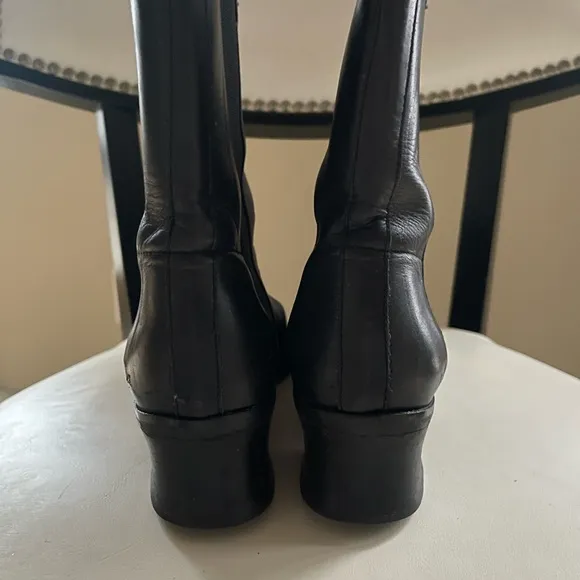 VINTAGE GUESS SHORT BOOTS