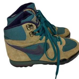 Vintage Nike Caldera Hiking Boots 90s Made in Korea 5.5 Women's