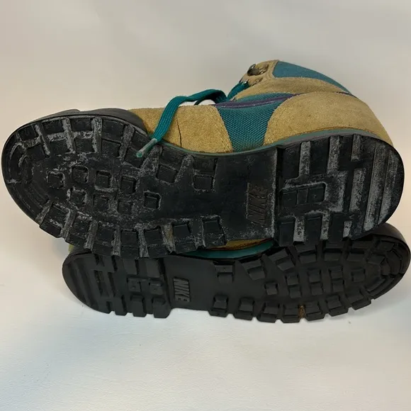 Vintage Nike Caldera Hiking Boots 90s Made in Korea 5.5 Women's