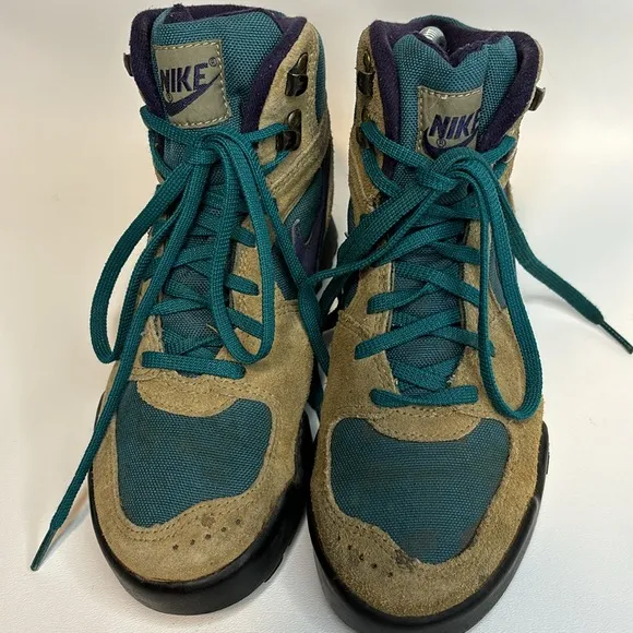 Vintage Nike Caldera Hiking Boots 90s Made in Korea 5.5 Women's
