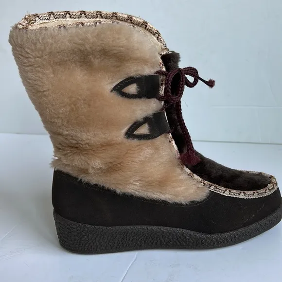 Vintage Snowland brown sherpa faux fur wedge lace up snow winter boots boho