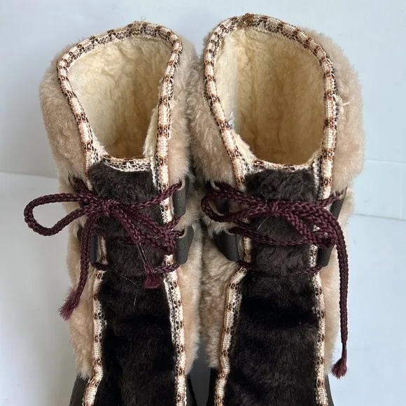 Vintage Snowland brown sherpa faux fur wedge lace up snow winter boots boho