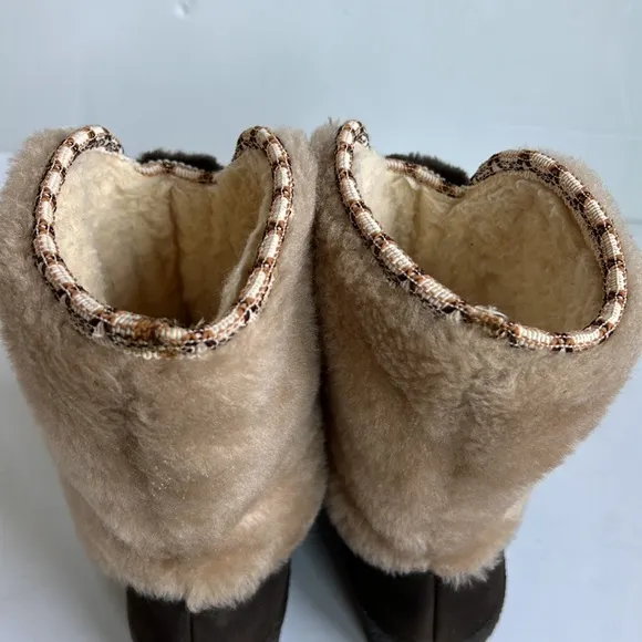 Vintage Snowland brown sherpa faux fur wedge lace up snow winter boots boho