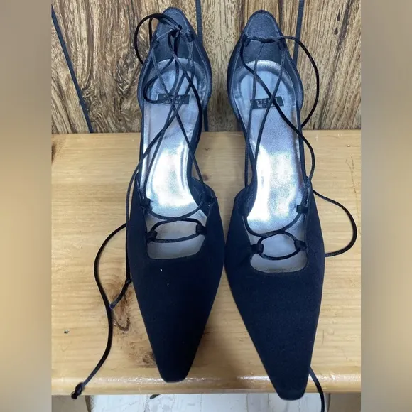 Vintage STUART WEITZMAN black Lace Up Strappy Pointy Toe Heels Shoes Sz 9 EUC