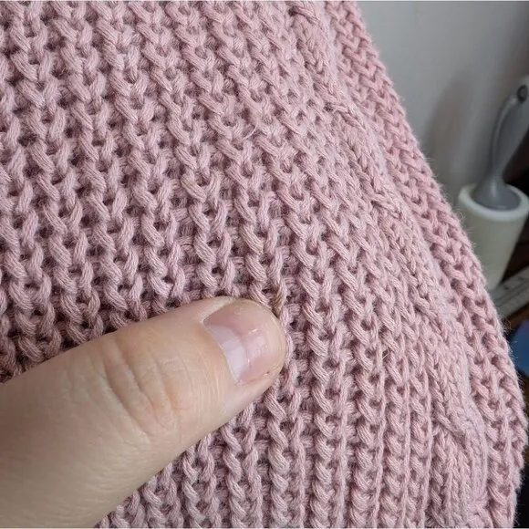 Vintage Woolrich Petal Pink Cable Knit V Neck Sweater Womens M